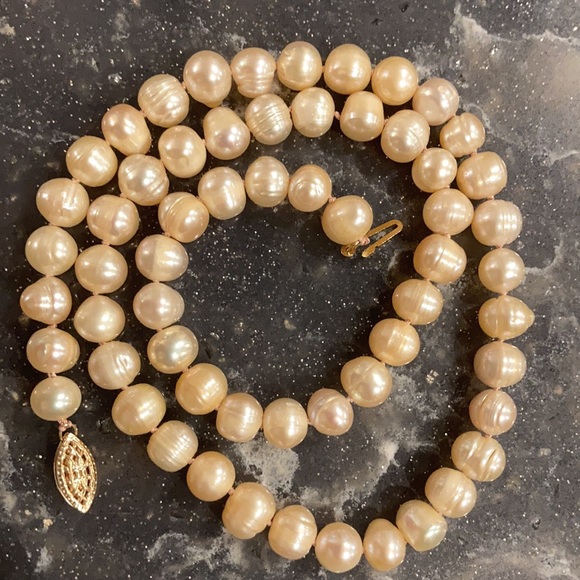 New Handmade Cultured freshwater pearl necklace - Picture 4 of 7